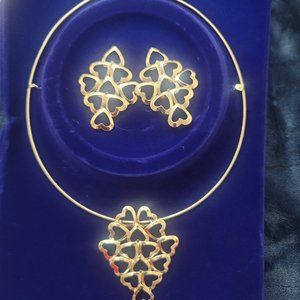 Silver necklace set